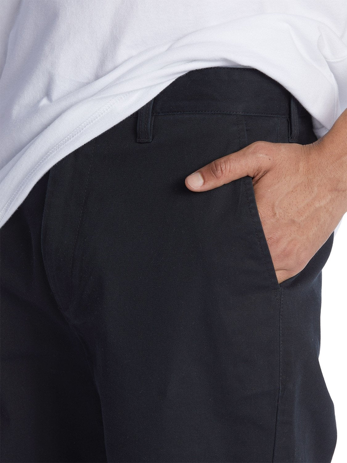 WORKED CHINO RELAXED SHORT - black (KVJ0) | Boardriders