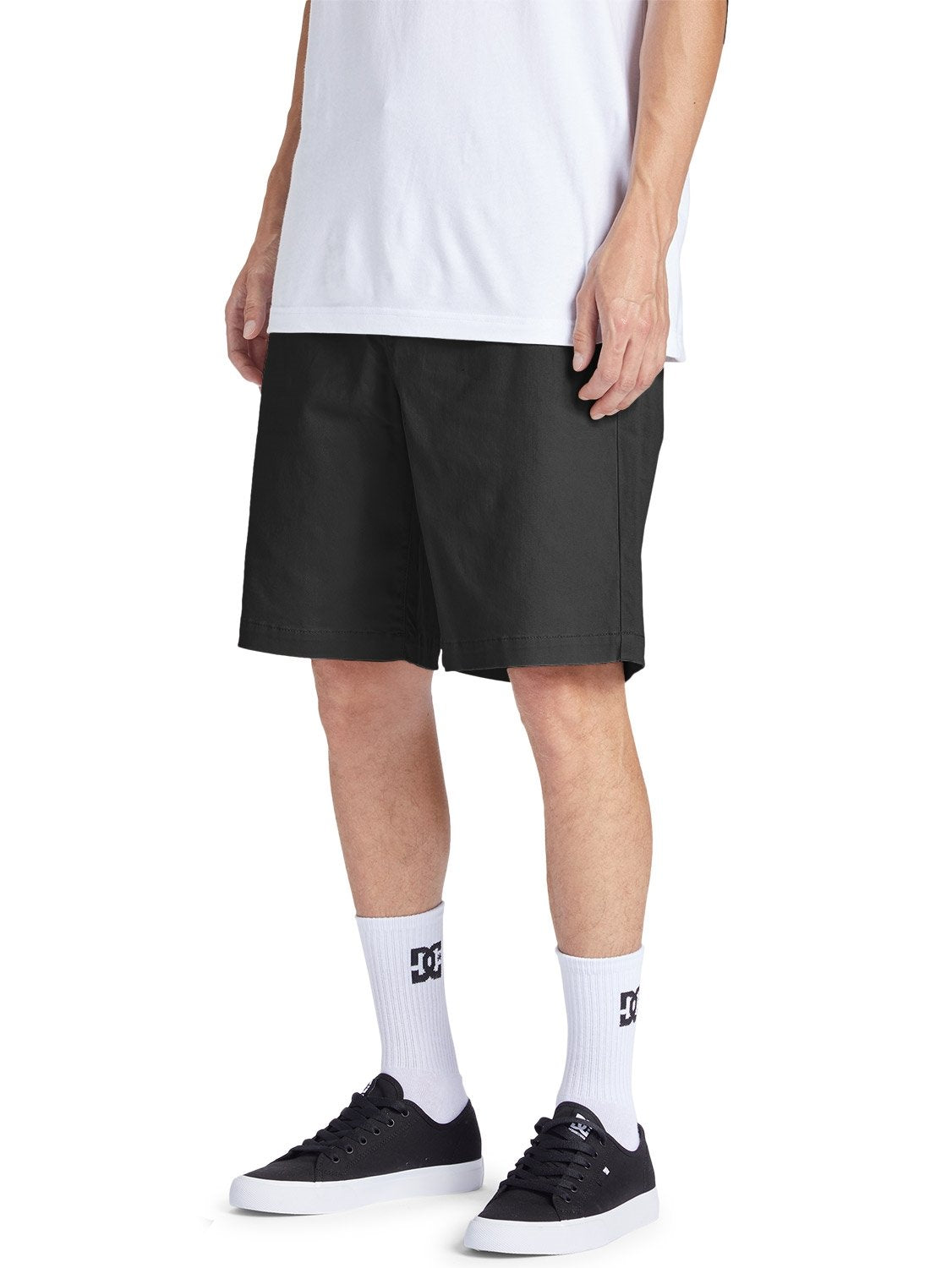 WORKED CHINO RELAXED SHORT - black (KVJ0) | Boardriders