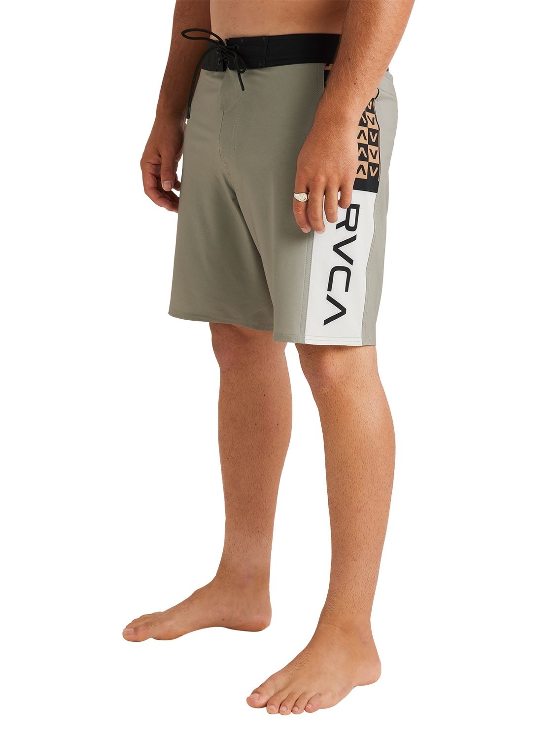 RVCA Men's Apex Trunk 18" Boardshort