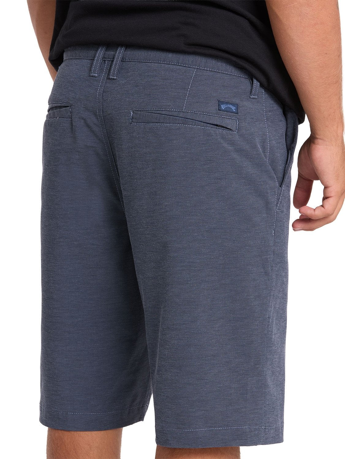 Billbong Men's Crossfire Submersible 21" Hybrid Short