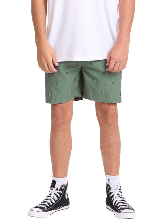Billabong Men's Crossfire Submersible 17" Hybrid Short