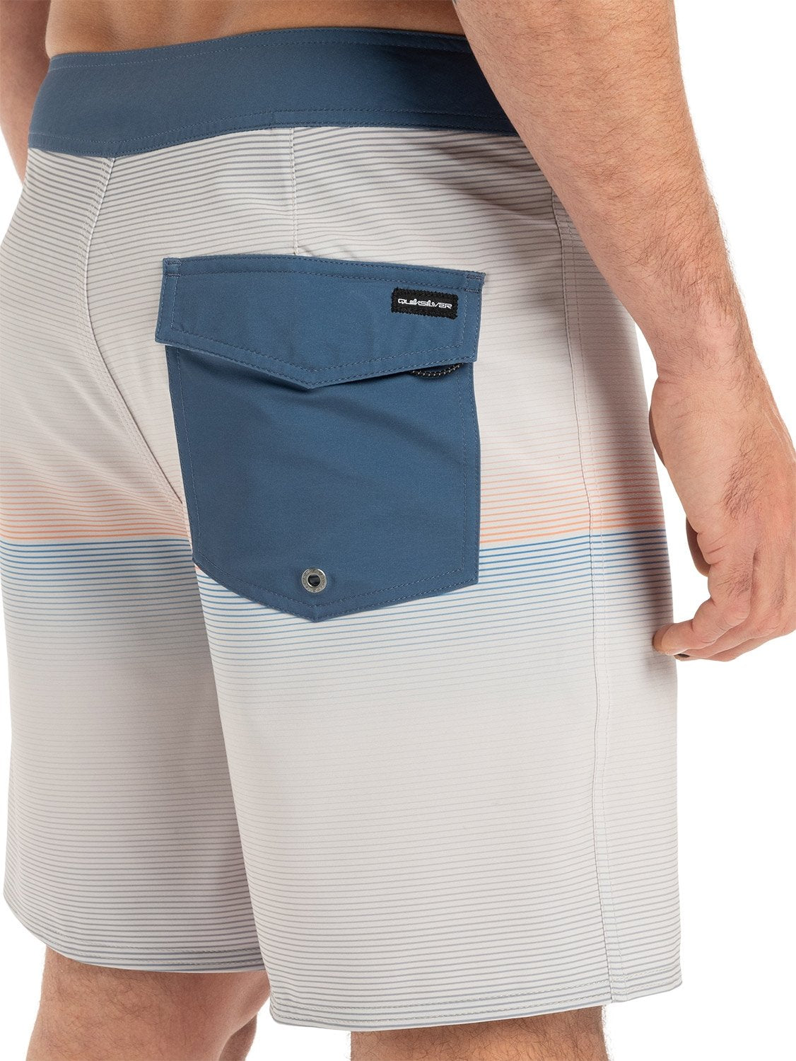 Quiksilver Men's Surfsilk Straight Leg 18" Boardshort