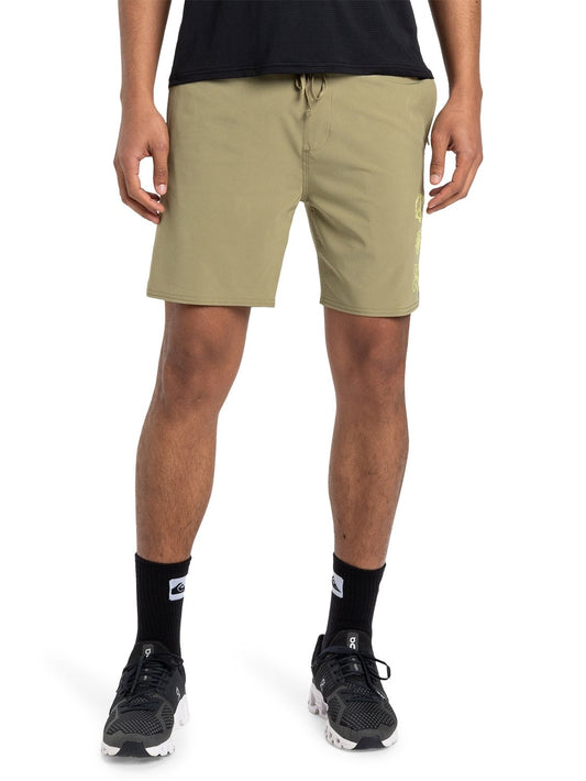 Quiksilver Men's Omni Training 17" Short