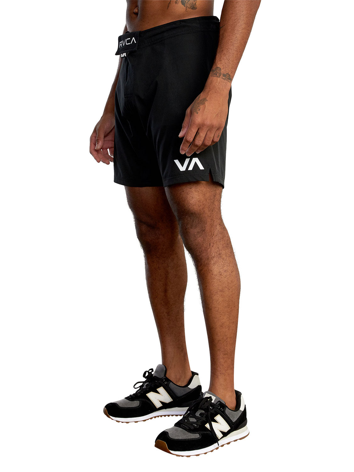 Rvca store scrapper shorts